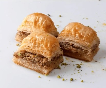 2 Kg Taze ve Çıtır Cevizli Baklava Tepsisi pasta